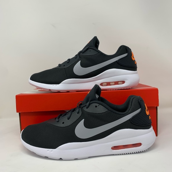 Nike  Black and White Air Max Oteka - Picture 3 of 7